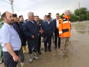 Erzincan’da Sağanak Sele Dönüştü
