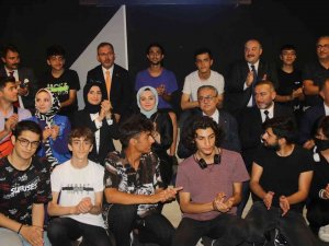 Bakanlar Varank Ve Kasapoğlu Öğrencilerin Çalışmalarını İnceledi