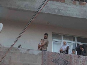 Arnavutköy’de Can Pazarı, Mahsur Kalanları İtfaiye Ekipleri Kurtardı