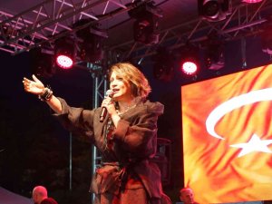 Azerin, Kastamonu Üniversitesinde Konser Verdi