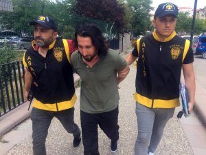 Çaldığı 390 Bin Liralık Altınla Yakalandı, “Haberim Yok” Dedi