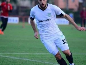 Genç Futbolcu Kalp Krizinden Öldü