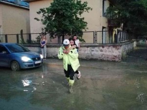 Erzincan Polisinden Özverili Çalışma