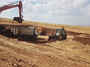 Siirt’te Toki̇ Konutlarının Temel Kazısı Başladı