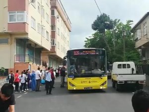 Pendik’te İ̇ett Otobüsünün Camı Patladı, Yolcular Ortada Kaldı