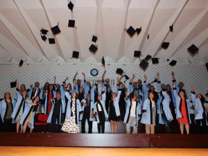 1990 Mezunlarına 32 Yıl Sonra Mezuniyet Töreni