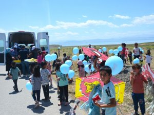 Tuşba Belediyesi’nden, Öğrenciler İçin Uçurtma Şenliği Düzenledi