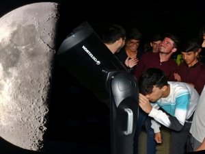 Yarım Ay Üzerinde Bulunan Kraterleri Yakından Görmek İçin Kurulan Teleskoplar İçin Birbirileriyle Yarıştılar