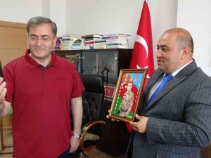 Karabağ Şehidi Rıfat’ın Annesine Eğitim Gördüğü Üniversiteden Vefa