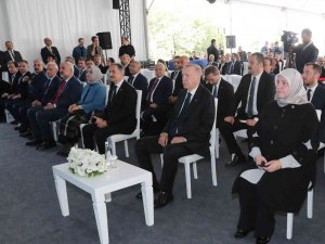 Cumhurbaşkanı Erdoğan: “Önümüzdeki Yıl 1.5 Milyon Yabancı Hastaya Hizmet Vererek Küresel Sağlık Pazarından 10 Milyar Dolarlık Pay Almayı Hedefliyoruz”