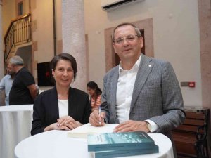 Ayvalık Tarihi Üzerine Akademik Çalışmalar Seçkisi Kitabı Tanıtıldı