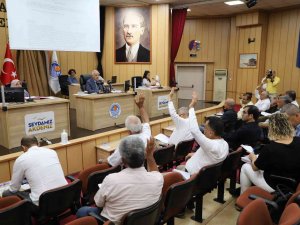 Akdeniz Belediye Meclisinden Gaziantep’e ‘Evet’, Diyarbakır’a ‘Hayır’