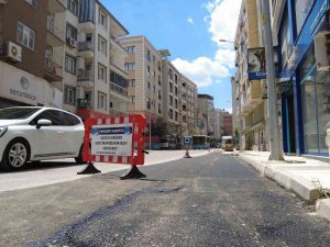Bozulan Yollar Yenileniyor