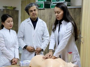 Başhekim Olarak Atanan Doç. Dr. Kuyrukluyıldız, Göreve Başladı