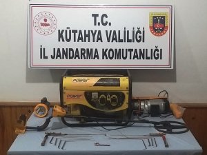 Hisarcık’ta Jandarmadan İzinsiz Kazı Operasyonu, 2 Şüpheli Tutuklandı