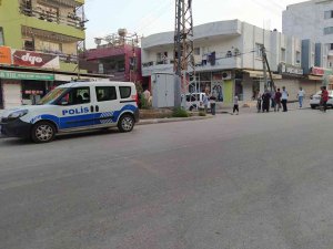 Adana’da Kuzeni Tarafından Tabancayla Başından Vurulan Kişi Ağır Yaralandı
