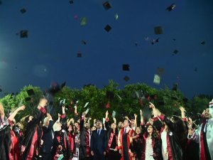 Okü’de Mezuniyet Coşkusu
