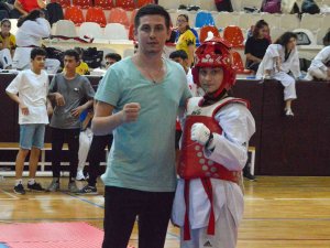 Tekvandoda Mersin Şampiyonu Cansu Nayman Oldu
