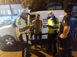 Burhaniye’de Polis Denetiminde Aranan 4 Kişi Yakalandı