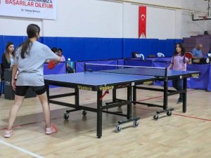 Masa Tenisinde Anali̇g Seçmeleri Yapıldı