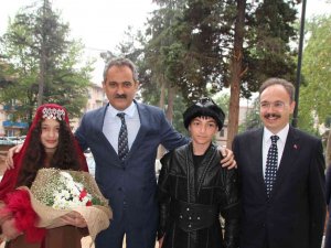 Bakan Özer’den Bilecik’e Okul Müjdeleri