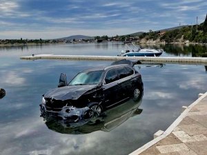 İ̇zmir’de Sır Olay: Kaza Yapan Araç Denize Uçtu, Cesedi Başka Yerde Bulundu