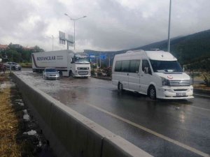 Araçlar Yolda Kaldı
