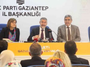 Bakan Nebati: “2023’te Kimi Yeneceğiz Onu Merak Ediyorum”