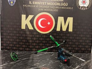 Kütahya’da Sit Alanında İzinsiz Kazı Yapan 3 Şahıs Polisten Kaçamadı