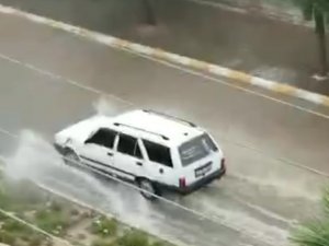 Buldan Sokakları Göle Döndü