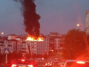 Gaziantep’te Çatı Yangını Korkuttu