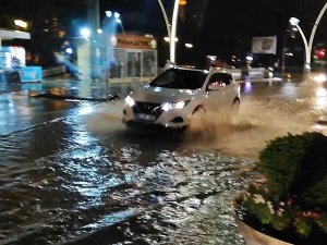 Tokat’ta Sağanak Yağış Etkili Oldu