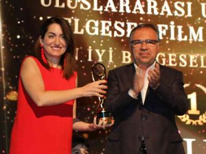 Yaşam Öyküsünü Anlattığı “Bekleyiş” En İyi Belgesel Film Ödülü Aldı