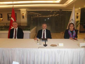 Hazine Ve Maliye Bakanı Nebati’den Gaziantep Büyükşehir Belediyesini Ziyaret