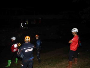 Afad: “Sel Bölgesinde Kayıp Olduğu Bilgisi Alınan Bir Vatandaşımızı Arama Çalışmaları Devam Etmektedir”
