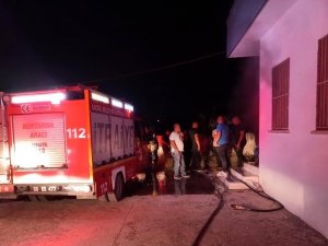 Dikiş Kursunda Çıkan Yangın Söndürüldü