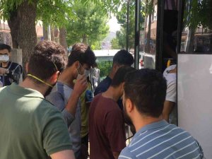 Kars’ta Düzensiz Göçmenler Sınır Dışı Ediliyor