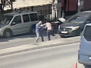 Engelli Genci Soydu, Kendini Yerden Yere Vurdu, Kamyonet Ezdi