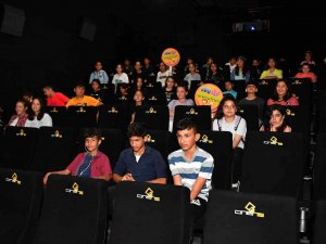 Mersin’deki Öğrenciler Sinema Etkinliğinde Buluştu