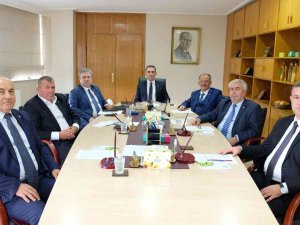 Trakya Birlik Ayçiçeğine Ton Başına Bin Yüz Lira Fiyat Farkı Verileceğini Açıkladı