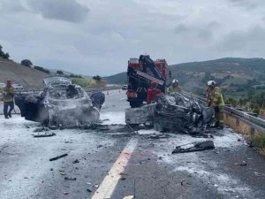 Otobanda 3 Aracın Karıştığı Kazada Arabalardan 2’si Alev Aldı