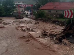 Sivas’ta Kuvvetli Yağış Hasara Neden Oldu