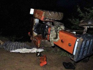 Yayla Yolunda Traktör Devrildi: 1 Ölü, 1 Yaralı
