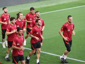 A Milli Futbol Takımı, Litvanya Maçının Hazırlıklarına Başladı