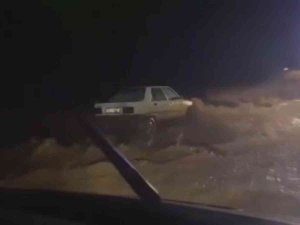 Kayseri’de Sağanak Yağış Sele Neden Oldu