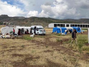 Mevsimlik İşçilerin Çadırlarını Sağanak Vurdu