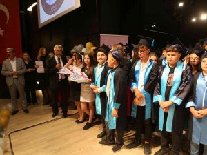 Osman Zeki Yücesan Ortaokulu’ndan Yılsonu Etkinliği