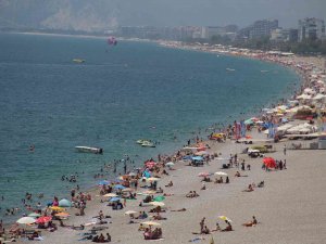 Antalya’ya Havayoluyla Gelen Turist Sayısı 3 Milyonu Geçti