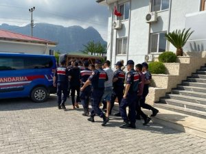 Hırsızlığa Teşebbüs Eden Şahıslar Yakalandı