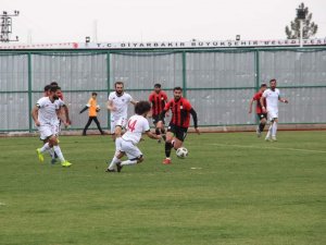 Bağlar Belediyespor Futbolda Geleceğin Yıldızlarını Arıyor